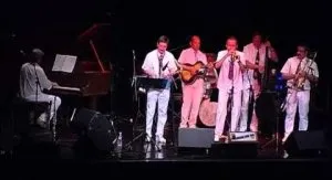 BURGUNDY SWING PARADE / Centre Georges Brassens Avrillé