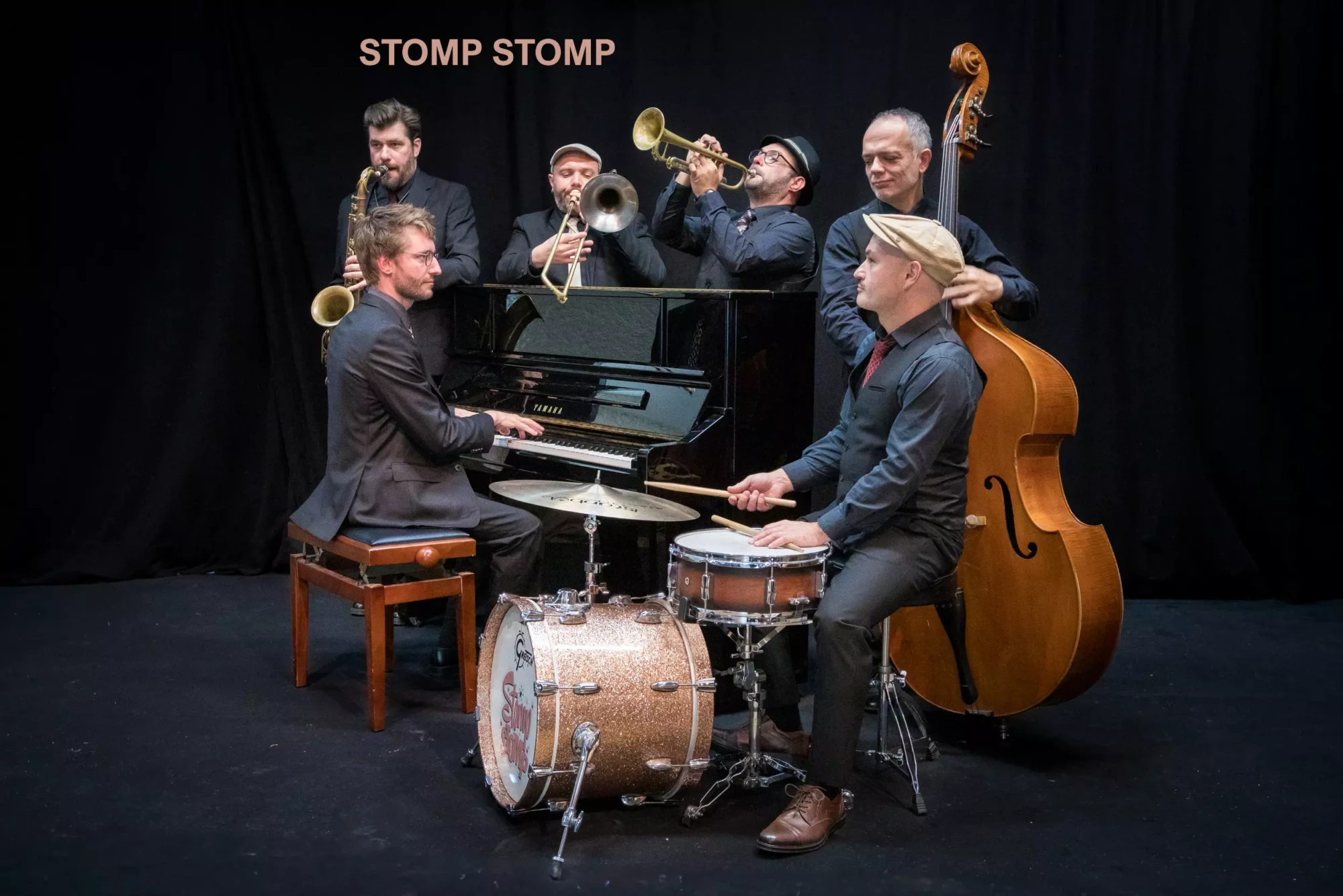 STOMP STOMP Bal swing